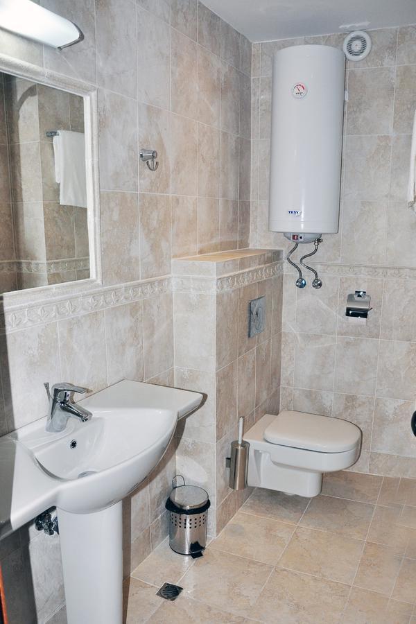 Kaleto Hotel Lom Dış mekan fotoğraf