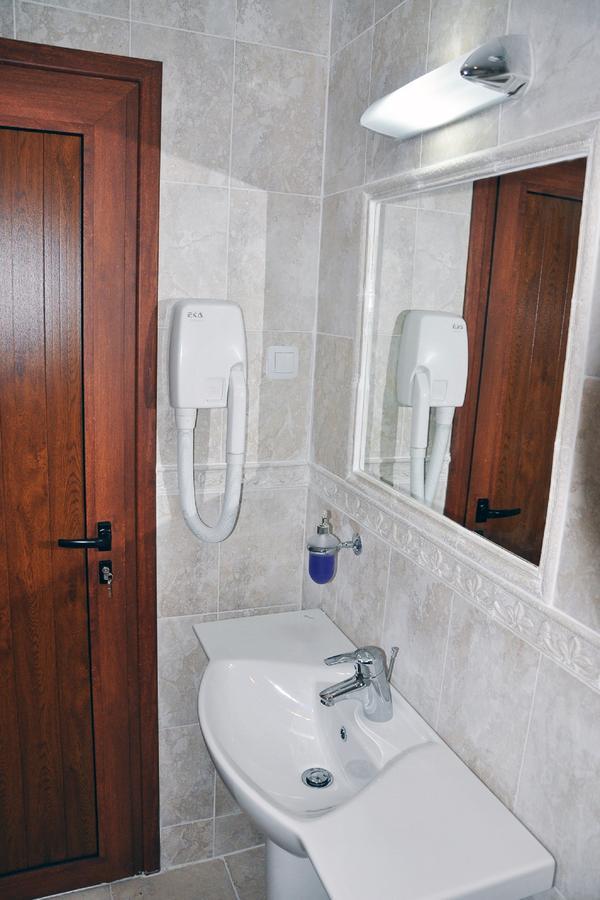Kaleto Hotel Lom Dış mekan fotoğraf